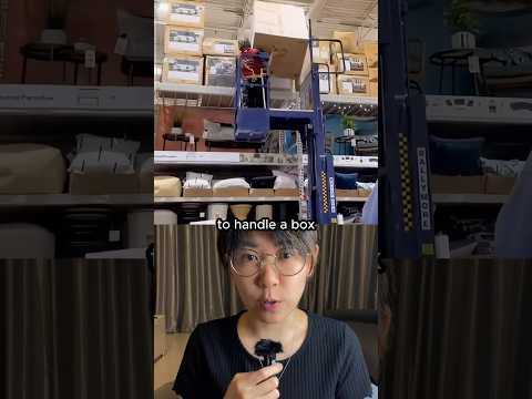 This Man's Struggle With The Box Actually Makes Sense thumbnail