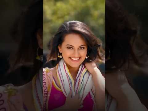 Sonakshi Sinha HYPING Akshay Kumar in front of the goons like 👀 in Rowdy Rathore #primevideoindia thumbnail