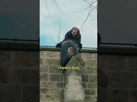 Philza saves me from a small wall. thumbnail