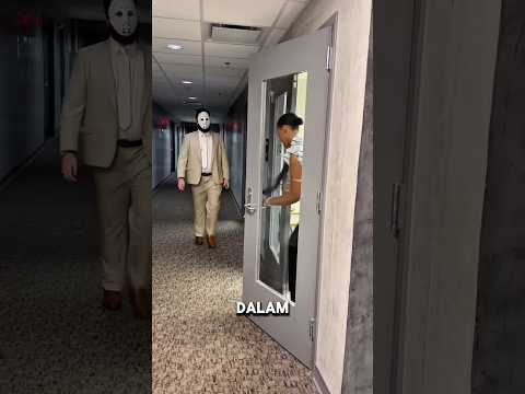 Semua Orang Ketahuan Sama Penembak Jitu… Kecuali Satu Cowok Ini! 😳 thumbnail