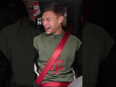 Es ist tatsächlich passiert 🤩 Joshua Kimmich mit Kulttaxifahrer Isaak Cisse im MagentaTV WM-Taxi! 🚕⚽ thumbnail