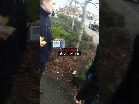 He was getting robbed! thumbnail
