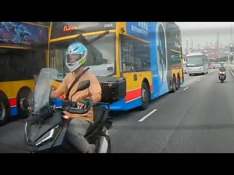 車CAM直擊 - YJ4188 你好趕時間咩，車流90幾都仲咁揸法 thumbnail