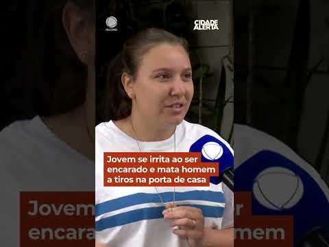 Jovem se irrita ao ser encarado e mata homem a tiros na porta de casa #Shorts #CidadeAlerta thumbnail