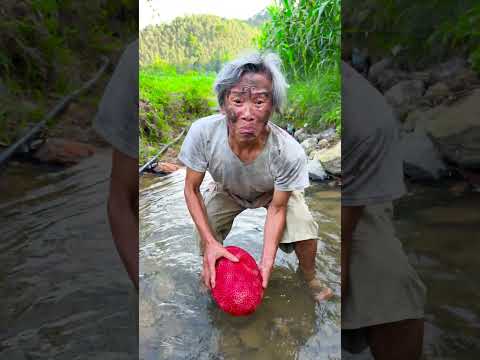 Survival skills: SIMPLE but VERY USEFUL with jackfruit #shorts thumbnail