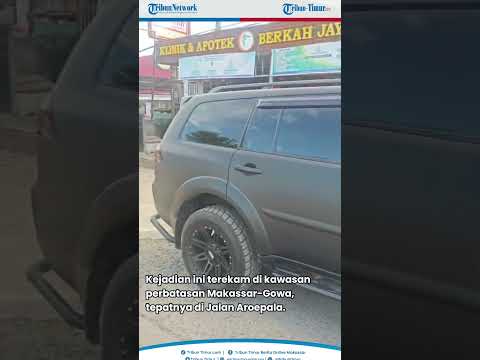 Pengemudi Pajero Cekcok dengan Petugas Lalu Lintas thumbnail