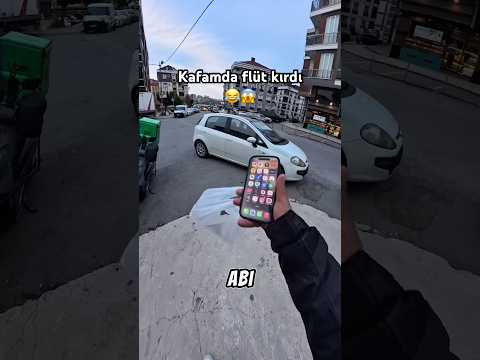 Adam kafamda flüt kırdı 😂😱 #shorts  #keşfet #kurye #viral #reels #tiktok #fyp #motovlog thumbnail