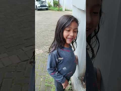 Mama Ara Kaget Temannya Blg Dedek Rusakin Kawat Pagar Pnya Kantor Komplek. Jgn G Baik Bagas Bs Gnti🫣 thumbnail