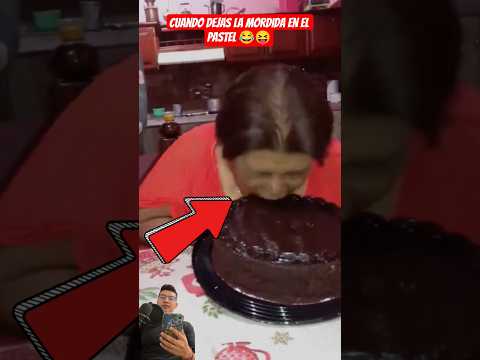 Se le quedó la mordida ?? #viral #funny #humor #happybirthday thumbnail