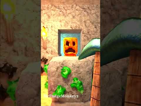 Minecraft Creeper is Weird #Shorts thumbnail