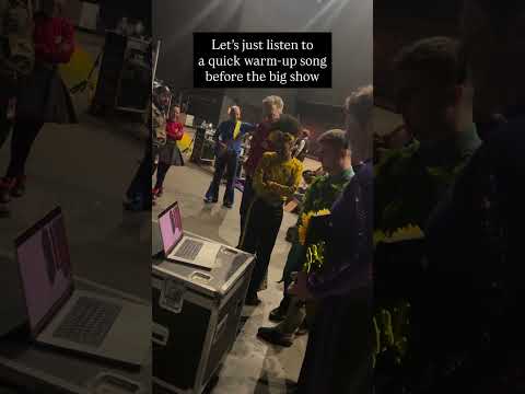 Ok, now we’re ready to Wiggle. #anginedepoitrine #thewiggles thumbnail