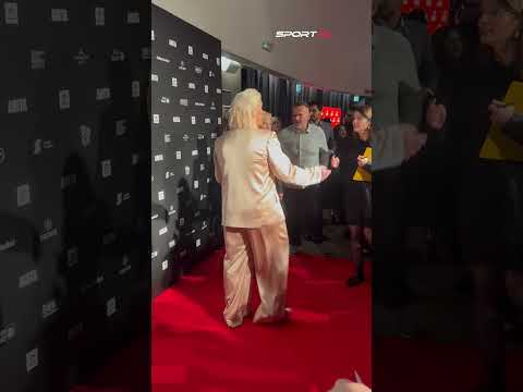 Olśniewająca Anita Włodarczyk z mamą na premierze filmu "Anita" ❤️ thumbnail