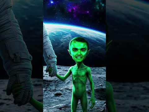 LECĘ W KOSMOS (Z MINI MAJKIEM) thumbnail