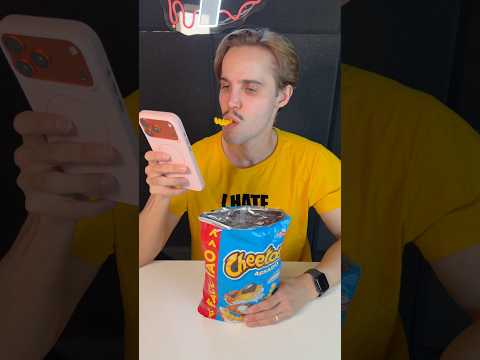 Ela Não Quer Deixar eu Comer😅 #shorts thumbnail
