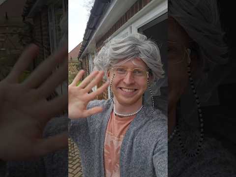 Grandparents Waving Goodbye thumbnail