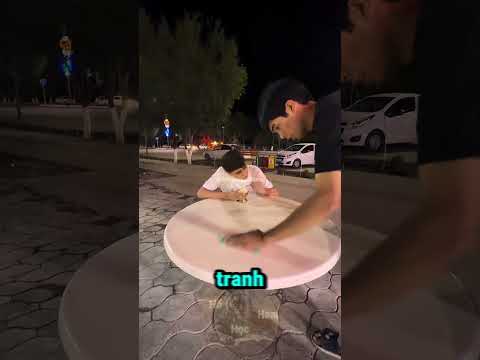 Cú Bẻ Lái Khét Lẹt Của Vị Khách Ăn Kem Chạy Nhanh Hơn Tên Lửa 😅 thumbnail