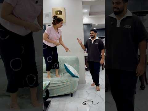 Gaurav or nikita kisay dar gaye #gauravaroravlogs #youtubeshorts #shorts thumbnail