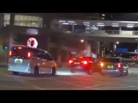 車CAM直擊 - WT3314 唔跟箭咀行亂cut 累到Tesla同Noah炒埋一碟  thumbnail