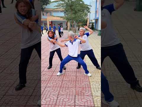BEN EAGLE - Holding a grudge against a classmate #ActionComedy #KungFu #school #Trending #Viral thumbnail