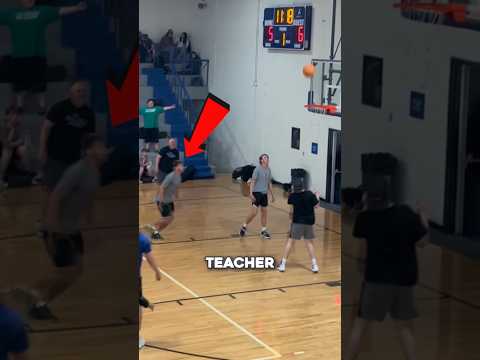 This Teacher Was Dunking on Everyone 💀 (@robertwc14) thumbnail