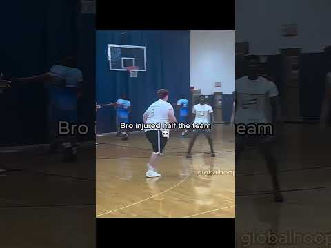 Got to move out his way 💀#basketball thumbnail