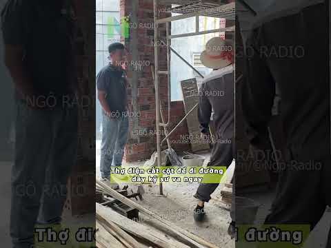 Thợ điện cắt cột để đi đường dây kỹ sư va ngay thumbnail