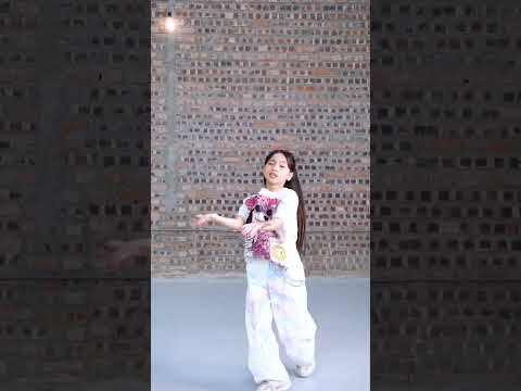 Follow us #dance #lecirque #day #nhay #minhx thumbnail