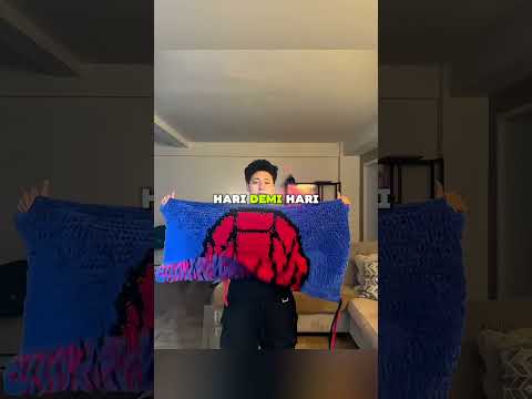 🕷️ Gadis Ini Begadang Demi Membuat Selimut Spider-Man untuk Adiknya 🎁🥺 #shortvideo thumbnail