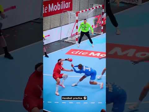 Ye Goal Kyun Nahi Hua?! 🤯🧐 #handball #sportsball #viralvideo #like #love #shorts #sports #play #jaan thumbnail