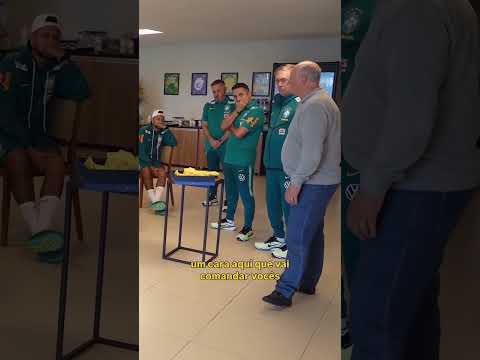 SILÊNCIO, O FELIPÃO ESTÁ PASSANDO AS INSTRUÇÕES PRO BRASIL SER HEXA! 🤝 #shorts thumbnail