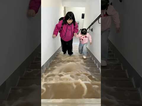 Jenny’s house are completely flooded! 😭😨 thumbnail