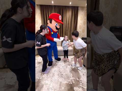 عطست وراح بنطلونو 😂 thumbnail