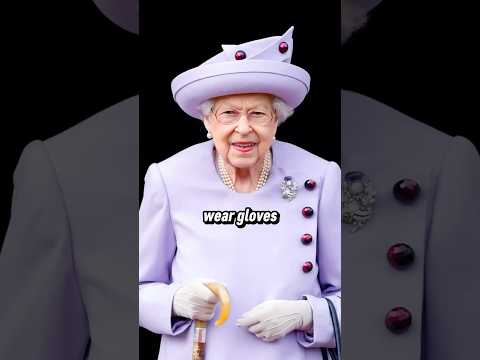 Why did the Queen wear gloves before her last days? thumbnail