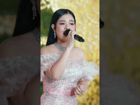 #facebookviral #wedding #cambodia #weddingdress #lifeisbutadream #voiceeffects thumbnail