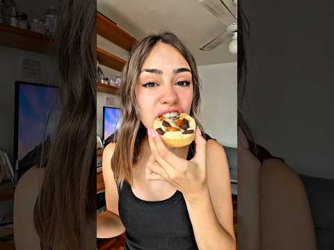 una FOLLOWER mi ha regalato queste CRUMBLE COOKIES? thumbnail