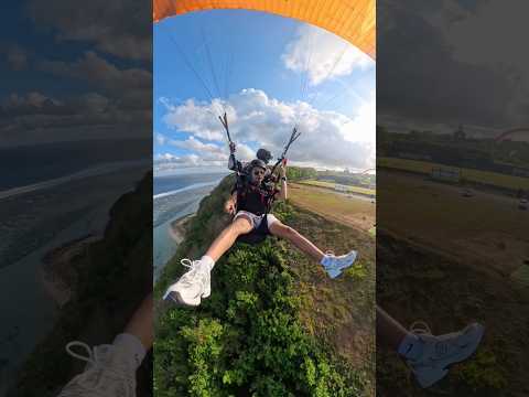 Seru banget naik paragliding‼️ #shorts thumbnail