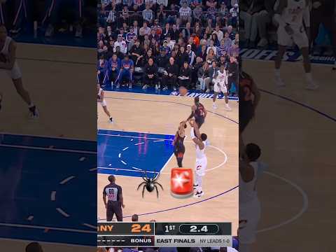 Donovan Mitchell hits the triple to end the 1st quarter thumbnail