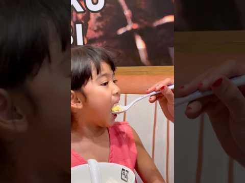 Selamat makan guys #riaricis #moana thumbnail
