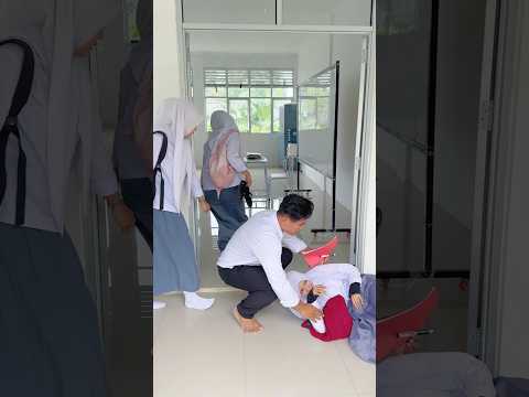 Trio lenger beraksi🤦🏻‍♂️ #funny #comedy thumbnail