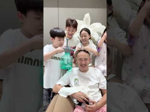 早知道这样，还不如让他们玩手机去#搞笑 #斗智斗勇的日常 thumbnail