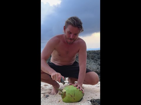 Cutting Open the World's Best Fruit thumbnail