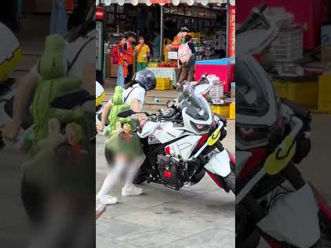 Mau Pake motor Gede....Tapi Kakinya gak Nyampe thumbnail