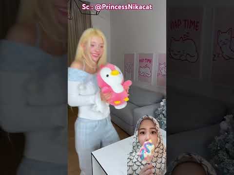 Oyen Ingin Ketemu Pinguin Di Kutub Utara 😍 @PrincessNikacat thumbnail