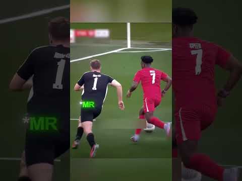 Vì sao Ronaldo không thể nhịn cười khi gặp Speed ​​và MrBeast trong sân? #shorts #ronaldo #viral thumbnail