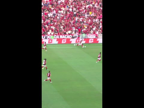 LEO ORTIZ SENTE A COXA E DEIXA O CAMPO LESIONADO | #shorts thumbnail