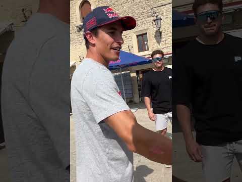 MARC MARQUEZ VALUTA LA NOSTRA MOTO. thumbnail