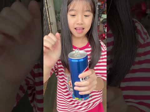 CCT - Lén uống nước ngọt một mình || Secretly drinking soda alone. thumbnail