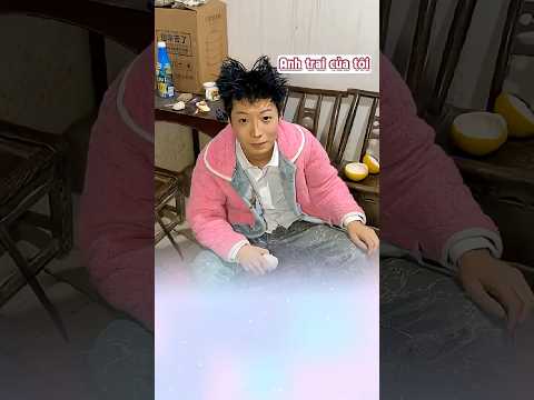 Khi chuyên viên trang điểm về làng, gặp ai là biến hình cho người đó ? thumbnail
