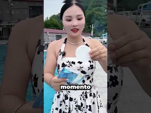 Usa La Toalla Mágica En La Piscina 😱 thumbnail