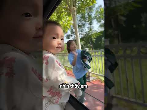 Em bé tới trường đón chị gái?? thumbnail